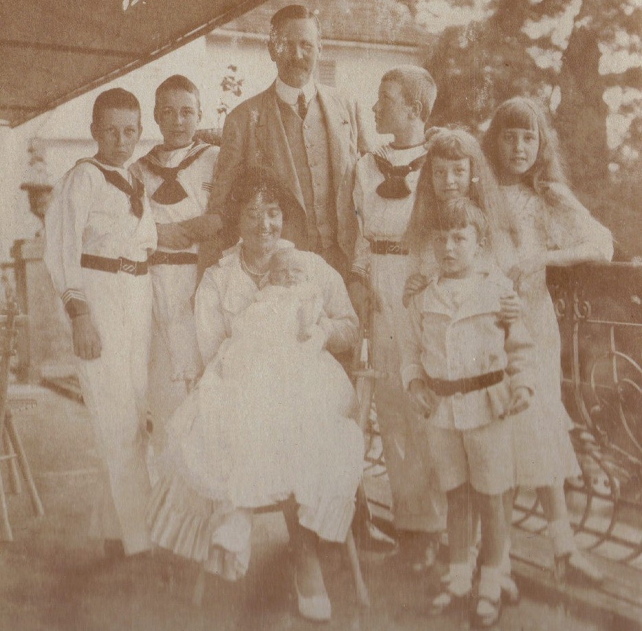 The memoirs of Alicemargit Morris, 1907 – 1930s